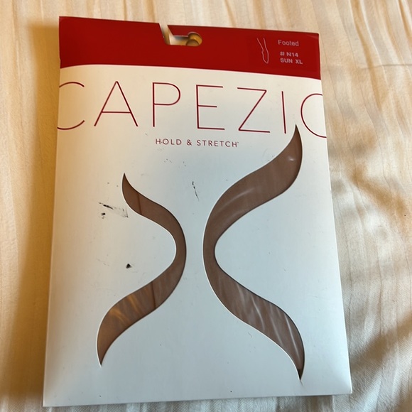 Capezio Hold and Stretch tights NWT - Picture 6 of 6